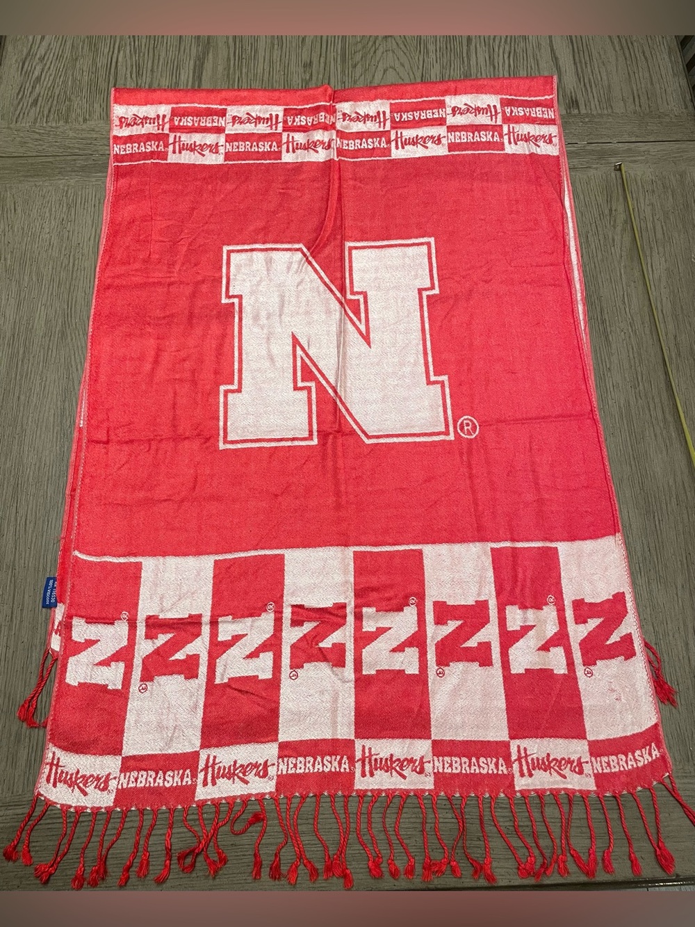 Nebraska Huskers wrap/shawl. Like new! Soft and cute! 66x24